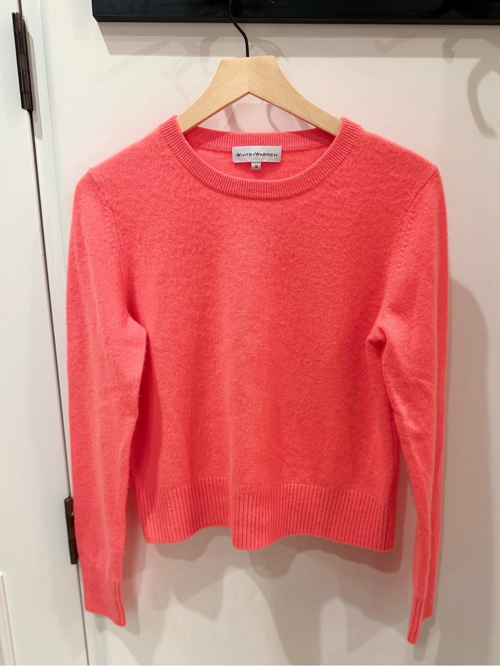 White + Warren Coral Crewneck Cashmere Pullover